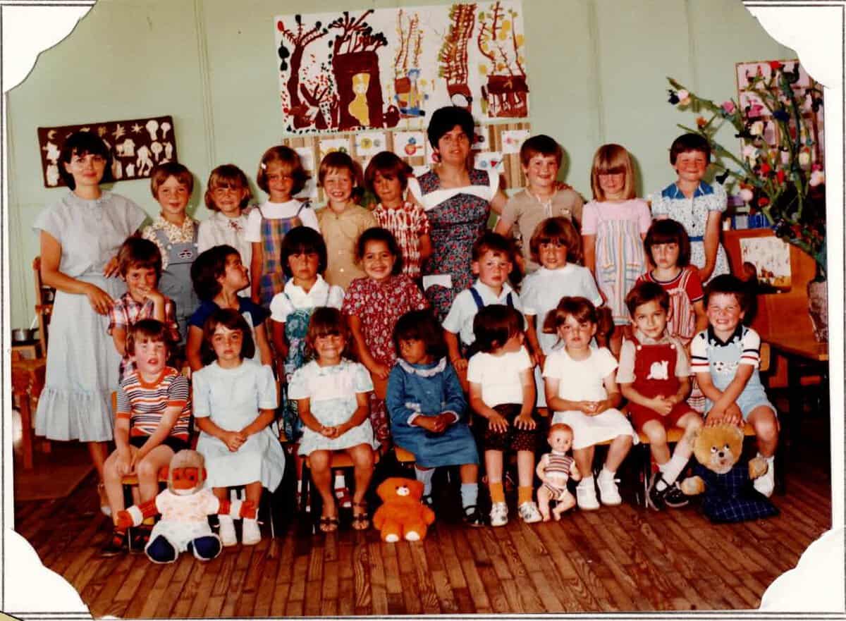 Photo de classe « souvenir scolaire » prêtée par une famille du village